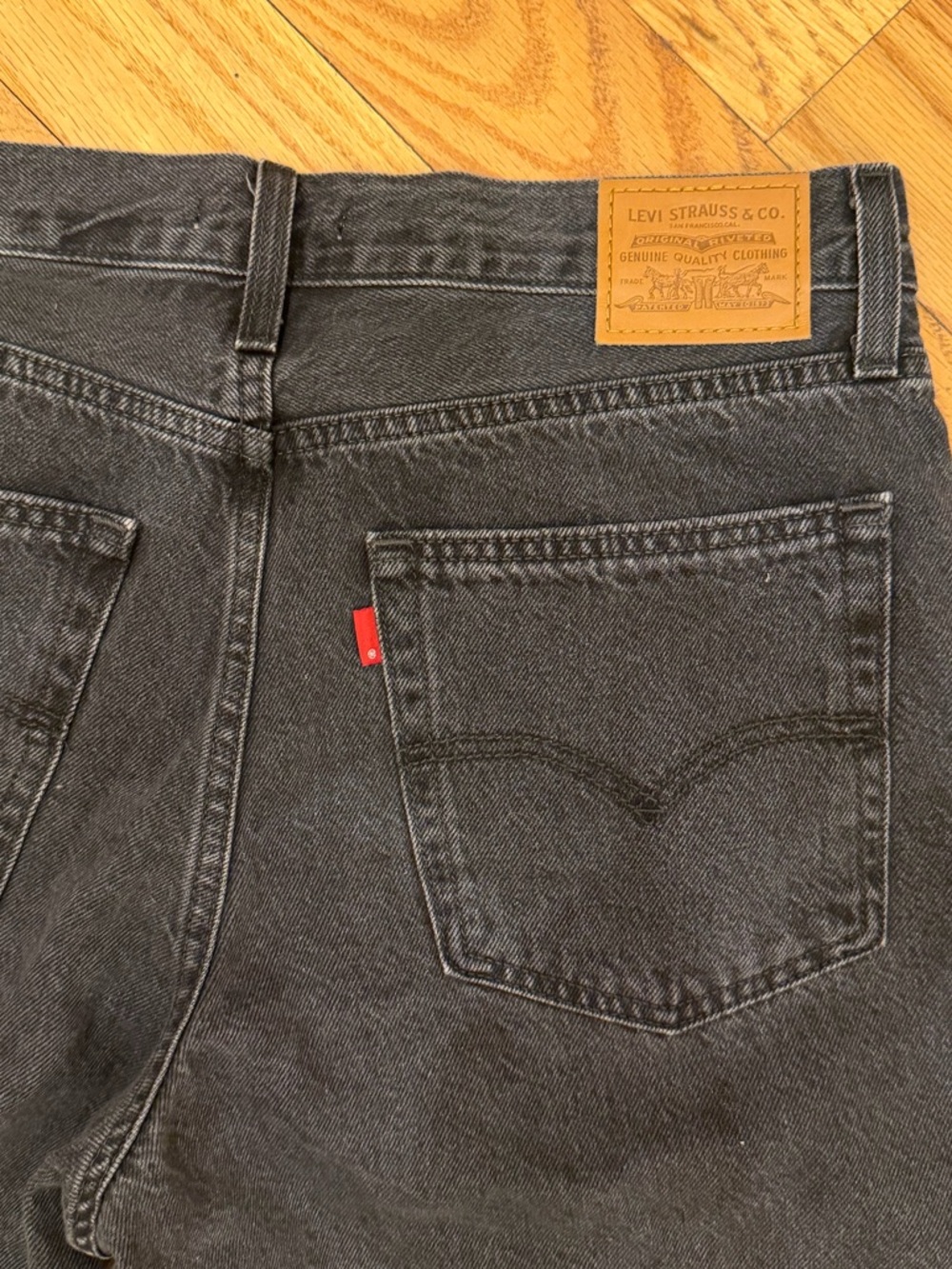 Levi’s Baggy Dad Jeans - Picture 5 of 5